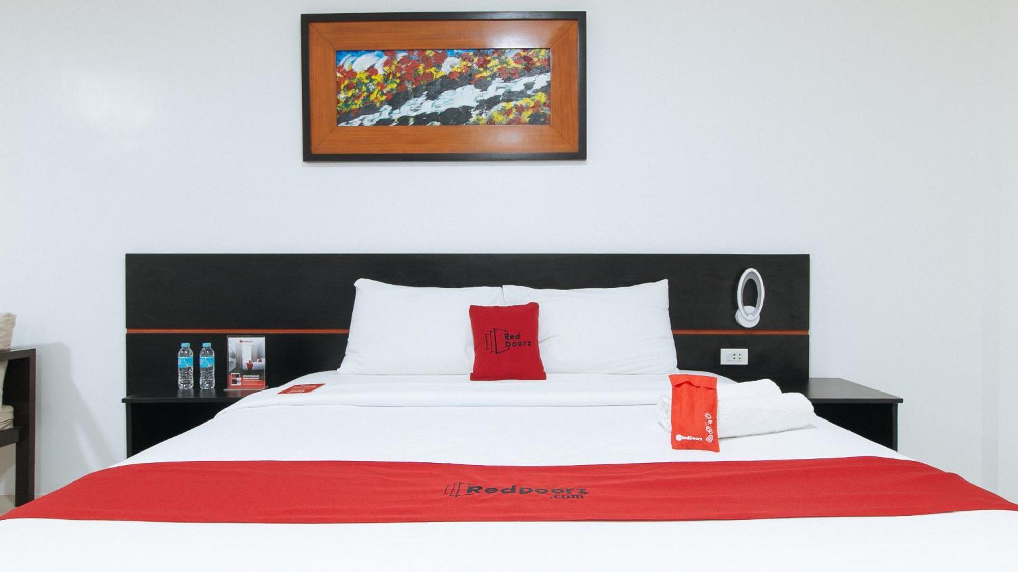 Reddoorz Plus At Evangelista Street Makati Μακάτι Εξωτερικό φωτογραφία