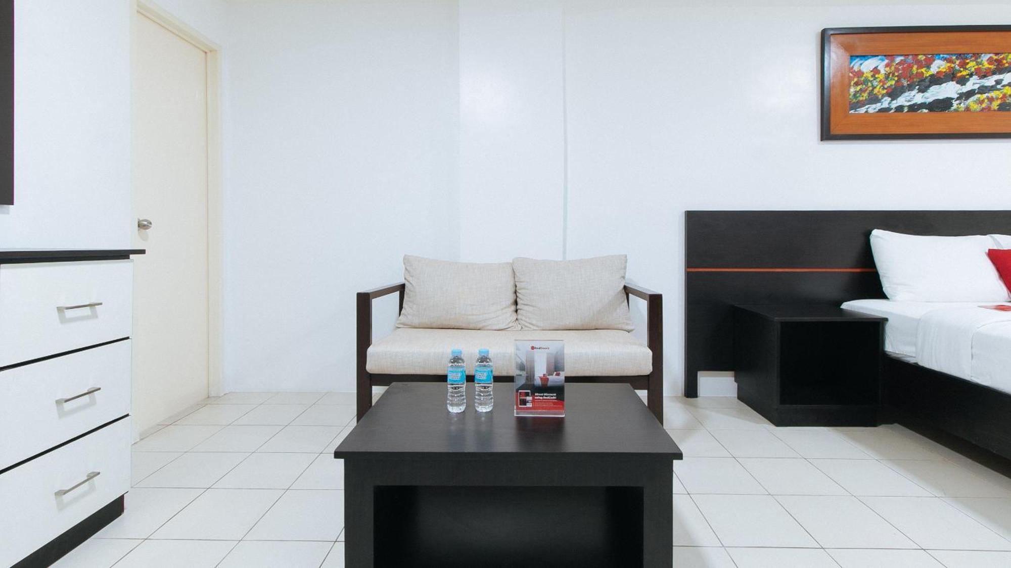 Reddoorz Plus At Evangelista Street Makati Μακάτι Εξωτερικό φωτογραφία