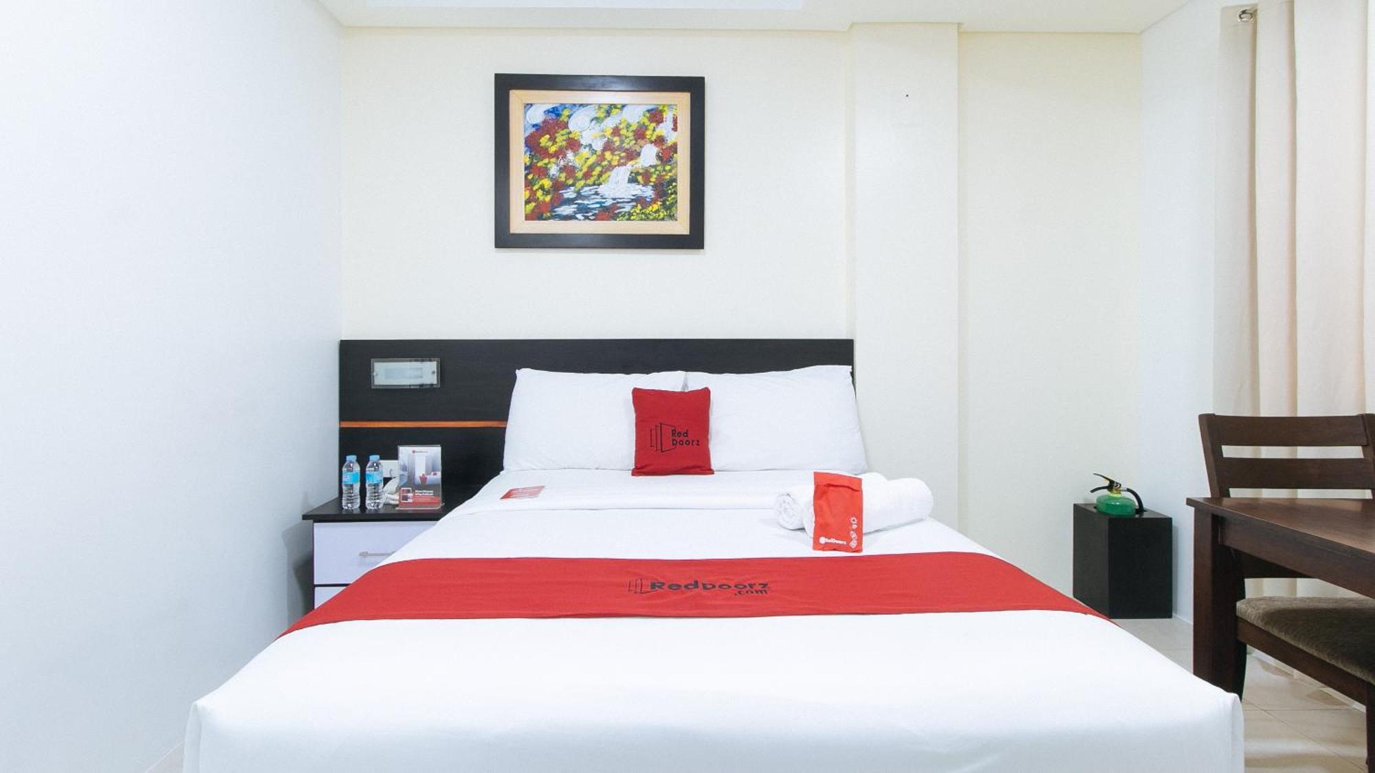 Reddoorz Plus At Evangelista Street Makati Μακάτι Εξωτερικό φωτογραφία