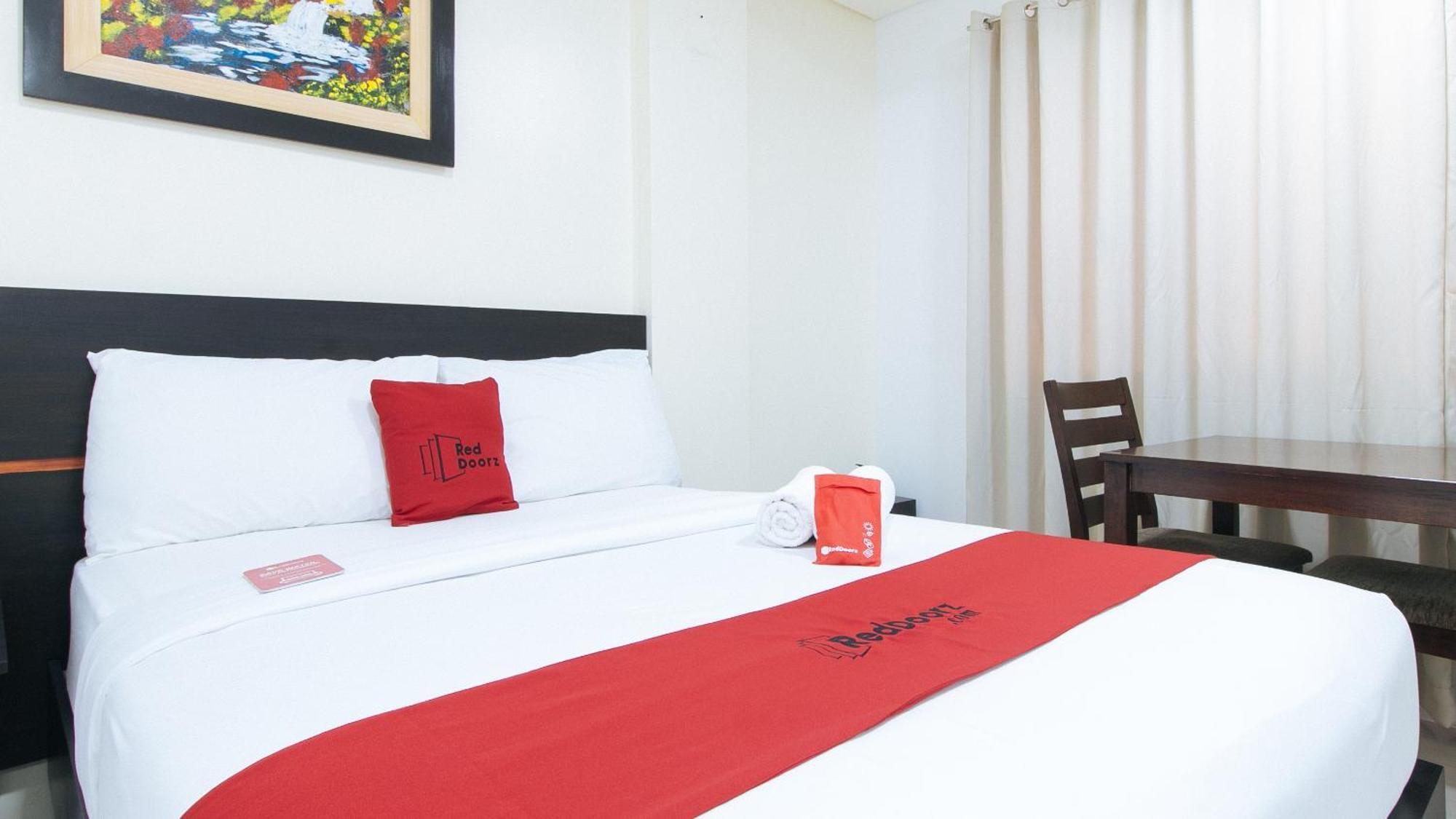 Reddoorz Plus At Evangelista Street Makati Μακάτι Εξωτερικό φωτογραφία