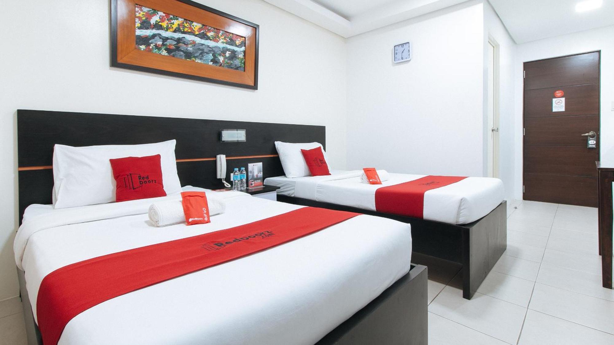 Reddoorz Plus At Evangelista Street Makati Μακάτι Εξωτερικό φωτογραφία