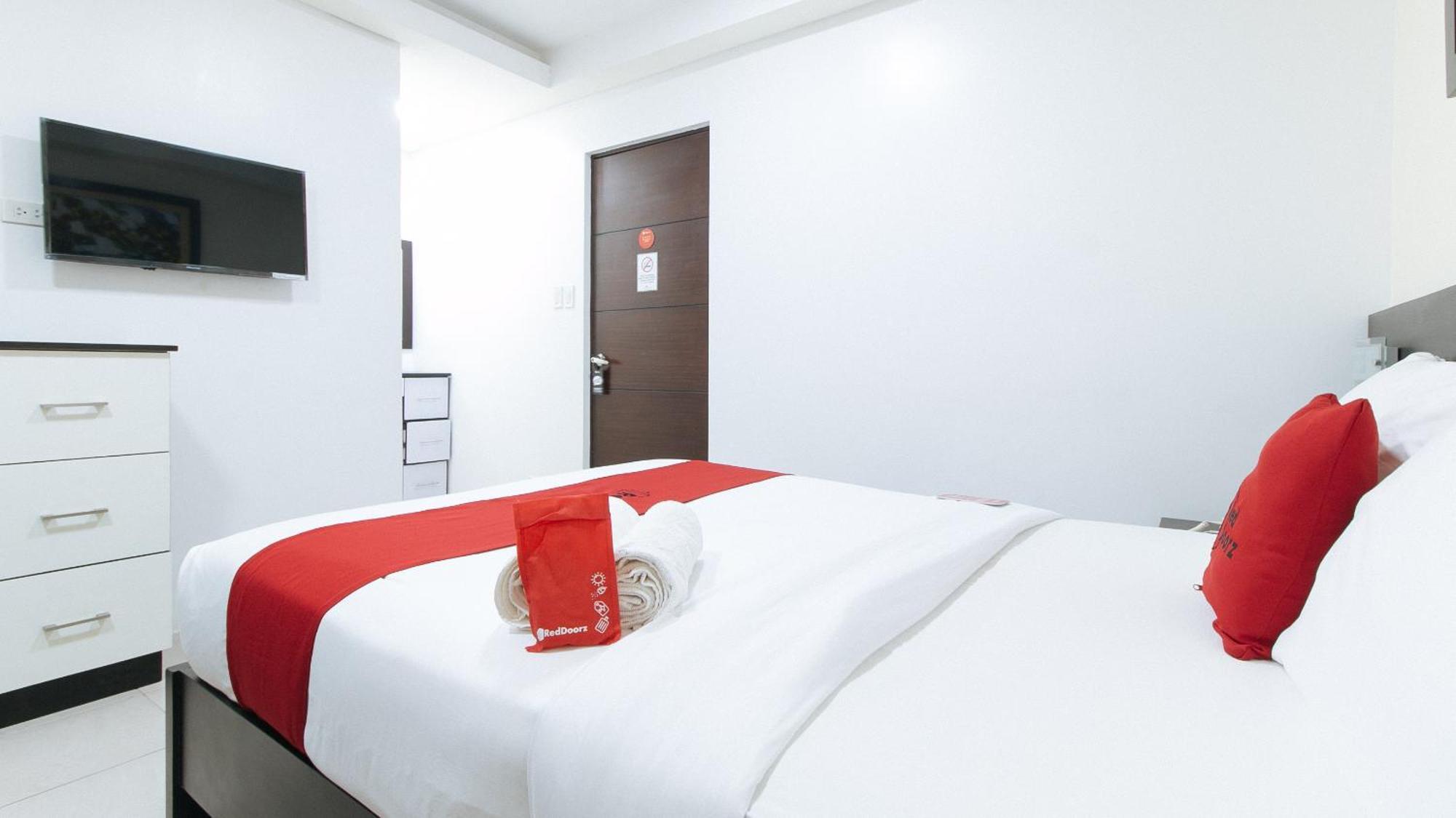 Reddoorz Plus At Evangelista Street Makati Μακάτι Εξωτερικό φωτογραφία