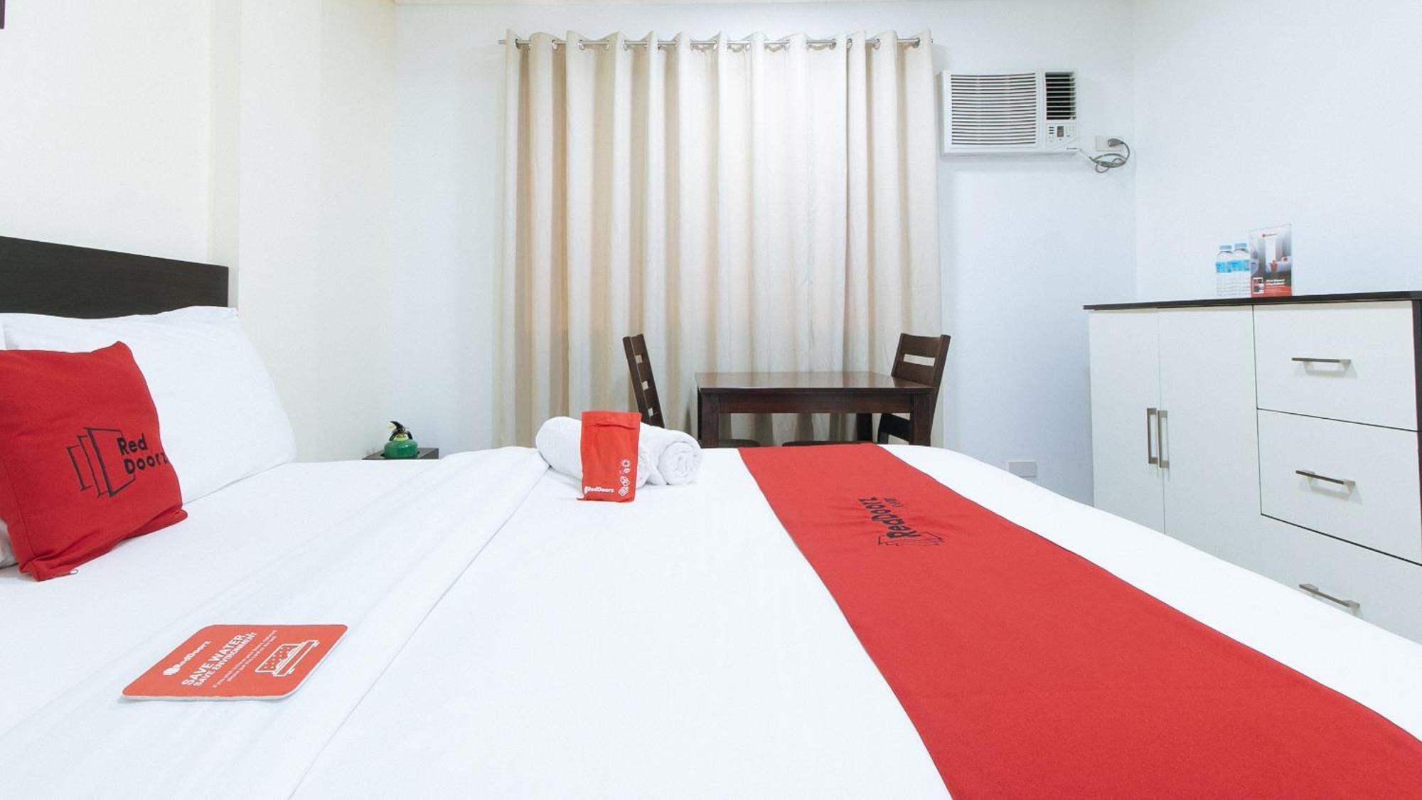 Reddoorz Plus At Evangelista Street Makati Μακάτι Εξωτερικό φωτογραφία