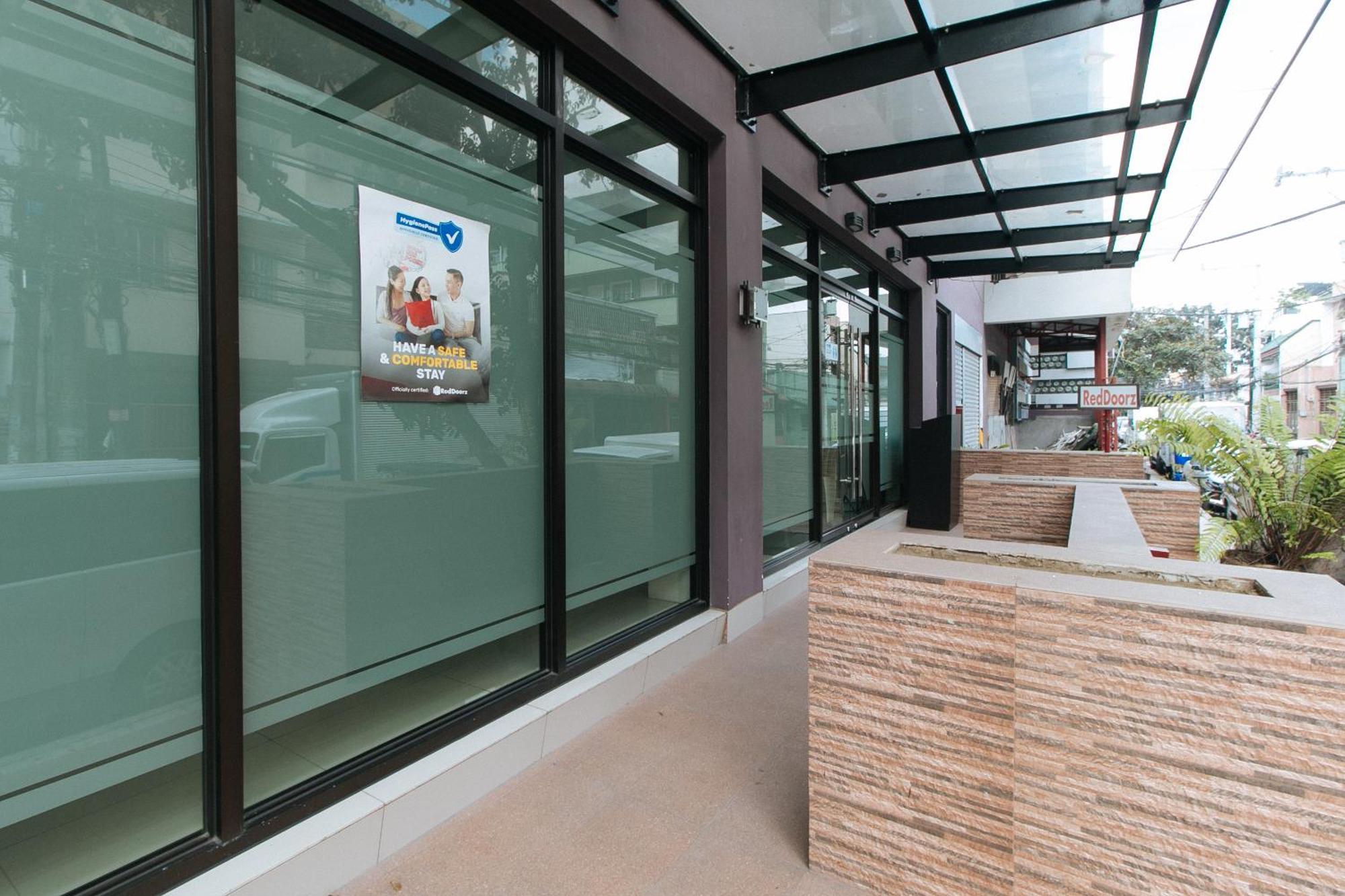 Reddoorz Plus At Evangelista Street Makati Μακάτι Εξωτερικό φωτογραφία