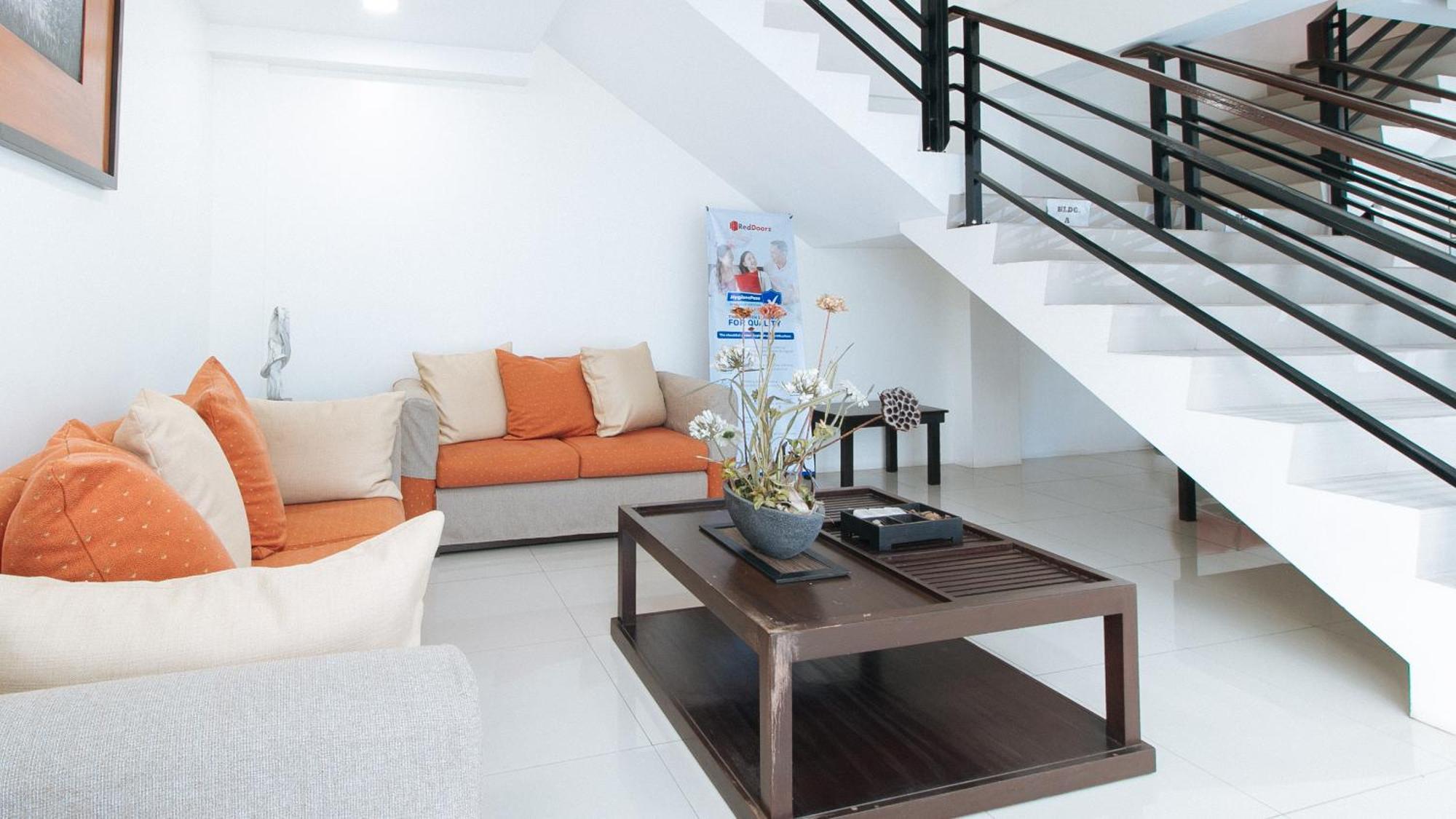 Reddoorz Plus At Evangelista Street Makati Μακάτι Εξωτερικό φωτογραφία