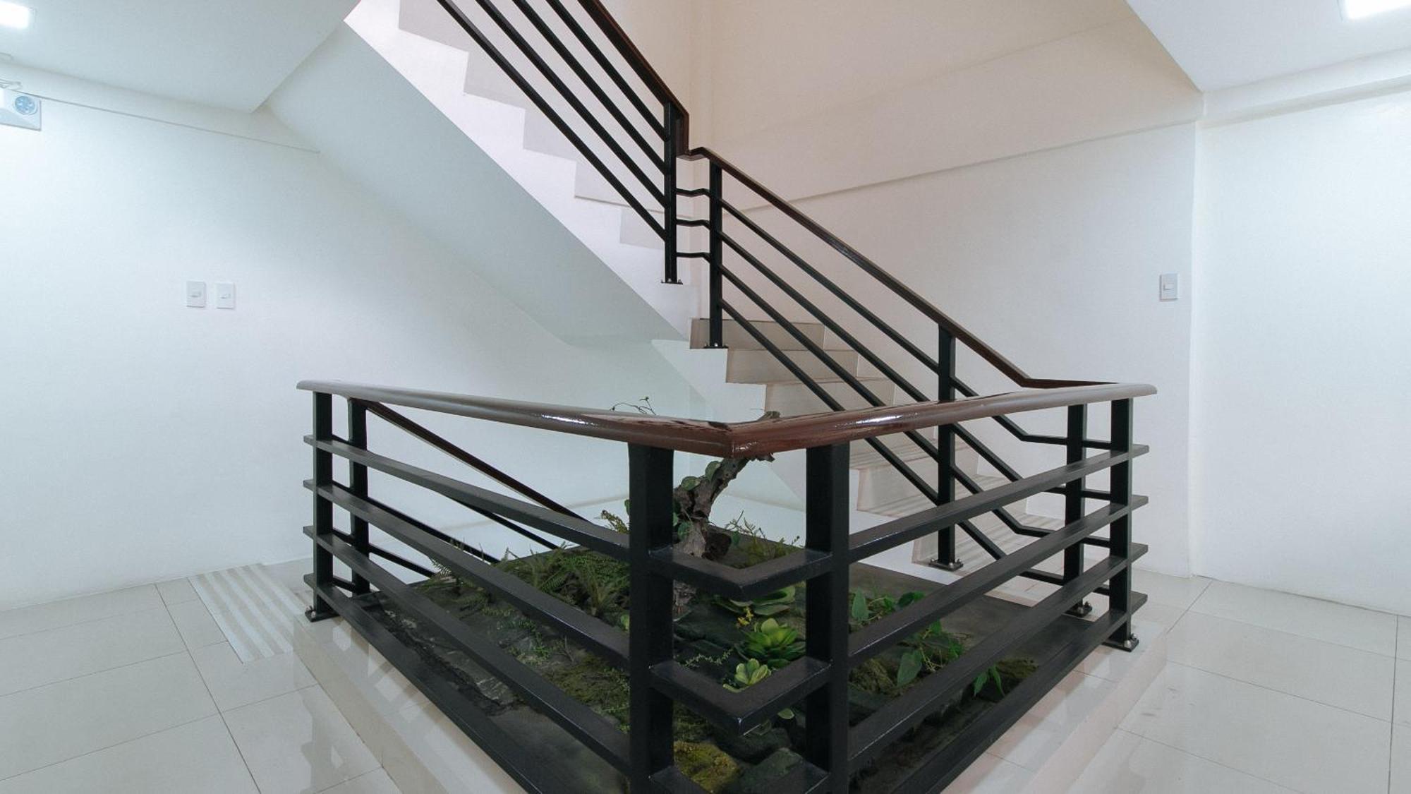 Reddoorz Plus At Evangelista Street Makati Μακάτι Εξωτερικό φωτογραφία